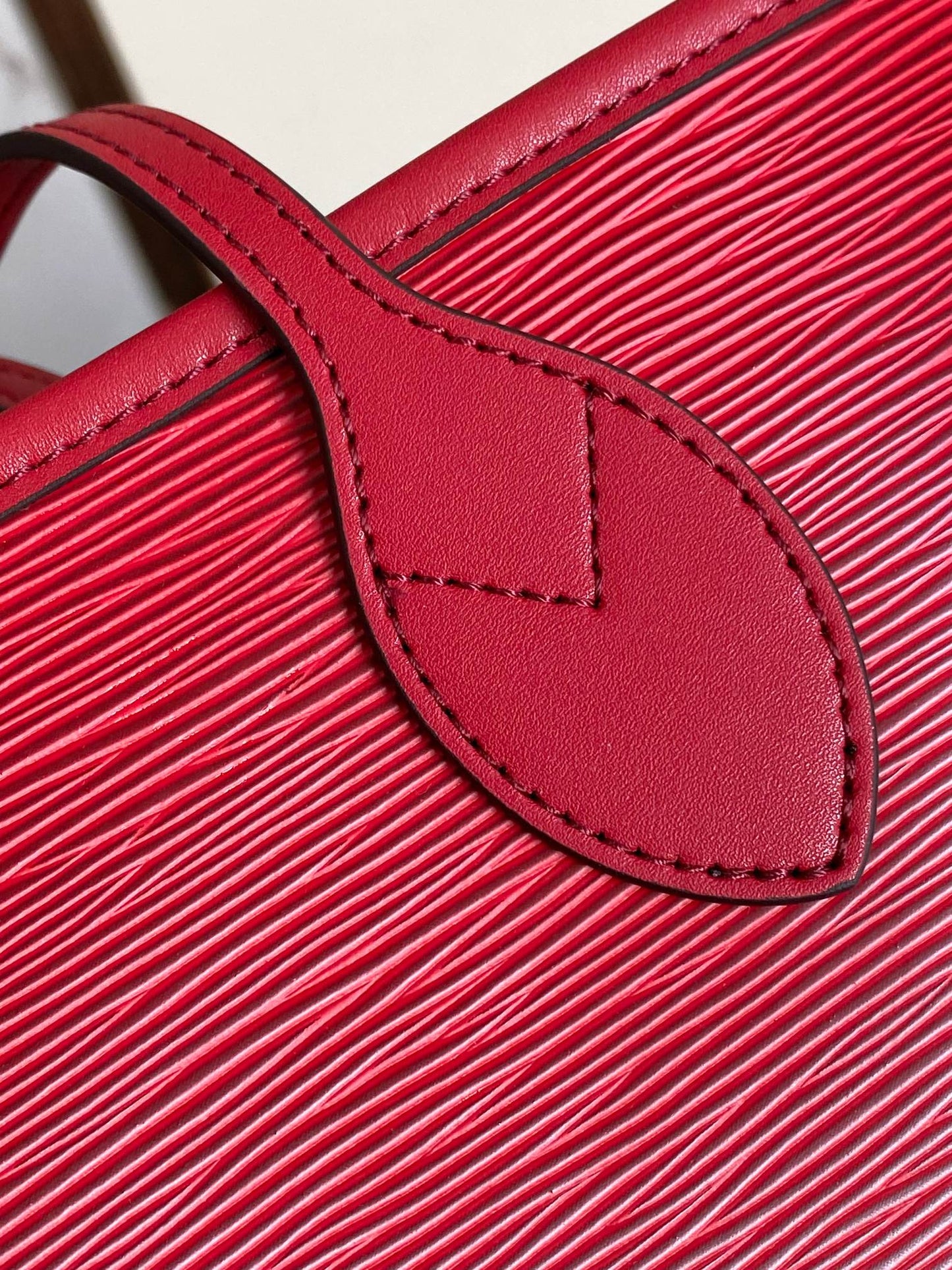 Elegant Red Leather Tote Bag - Large Capacity Women's Shoulder Handbag