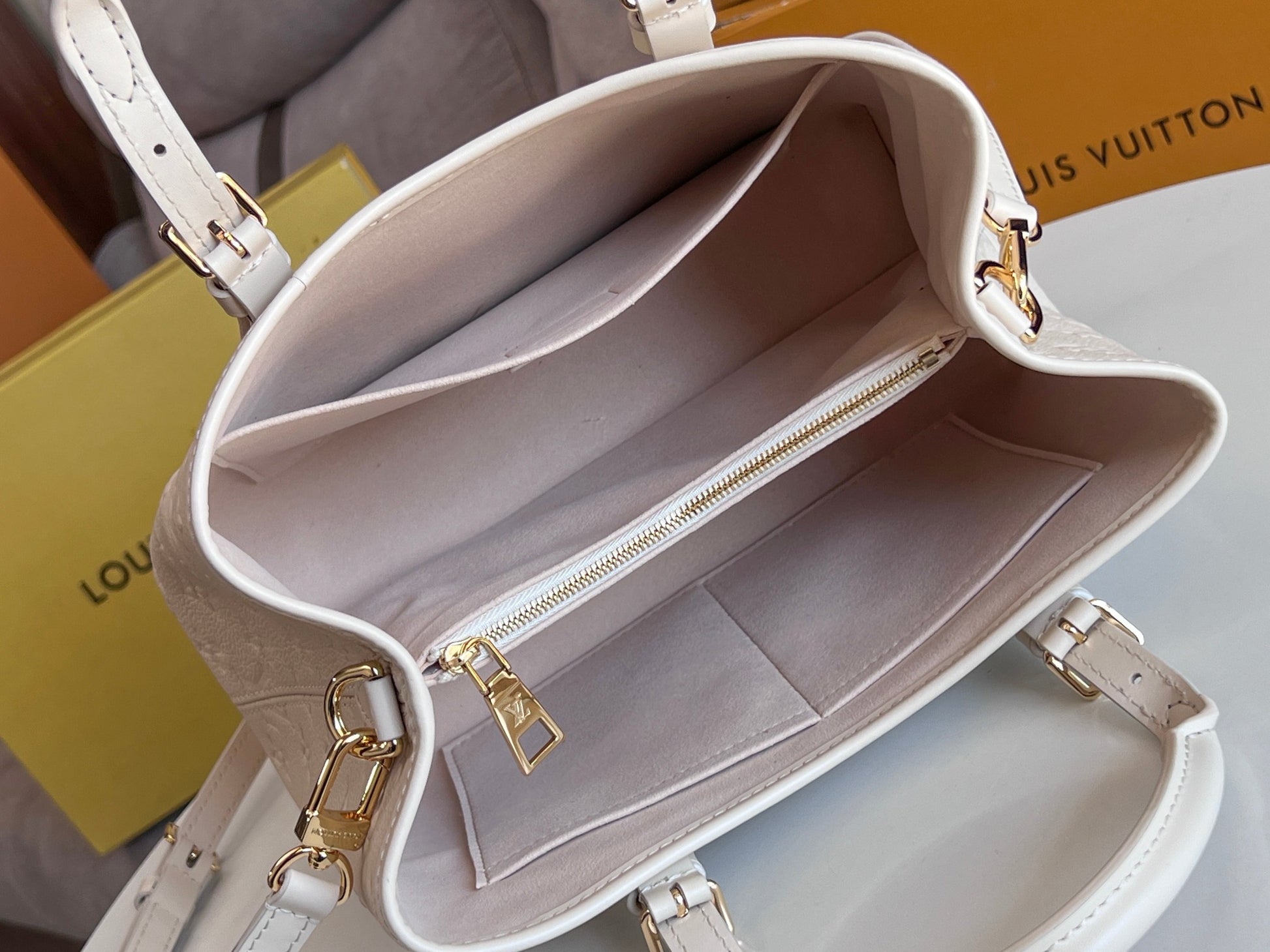 Louis Vuitton Monogram Empreinte Petit Palais Handbag - Cream