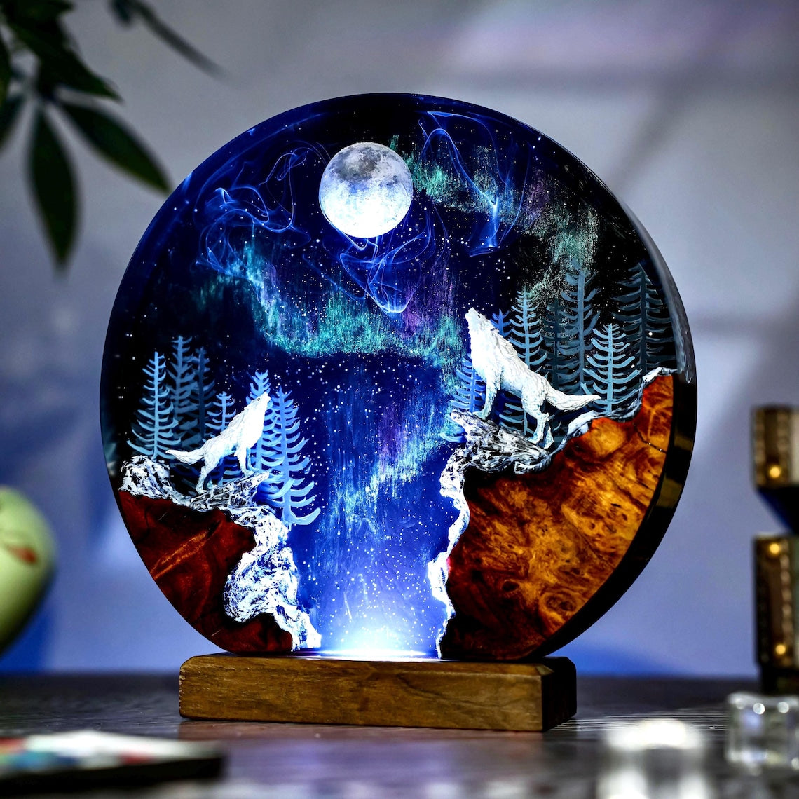 Handmade Aurora Wolf Moon Resin Lamp, Howling Wolf Northern Lights Epoxy Wood Night Light, Unique Room Decor Gift for Her