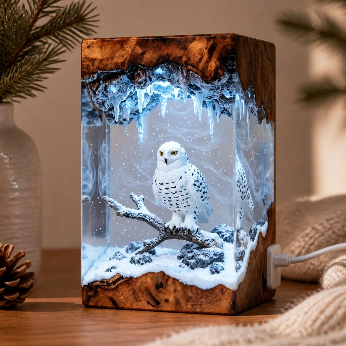 Snowy Owl Resin Night Light, Winter Woodland Scene Plug-in Accent Lamp, Handmade Christmas Resin Animal Decor