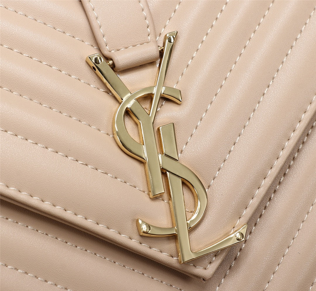 Saint Laurent Large Monogram Envelope Shoulder Bag in Quilted Grain de Poudre Embossed Leather - Beige/Nude