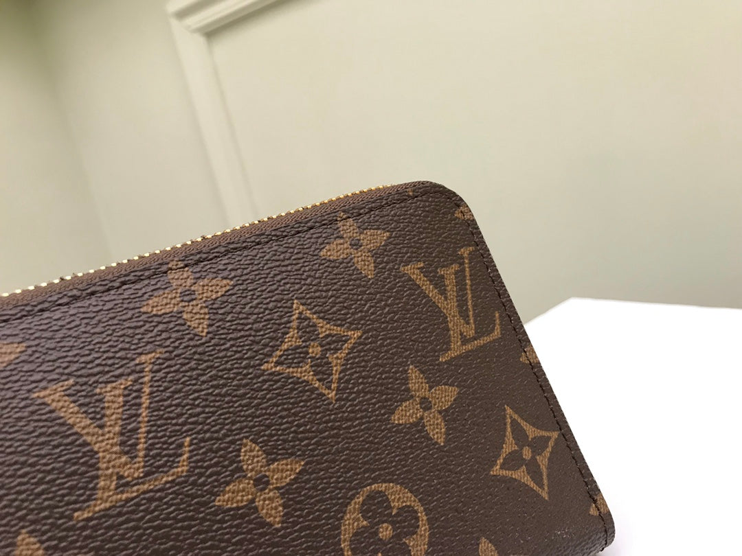Louis Vuitton Zippy Wallet Monogram Canvas Brown