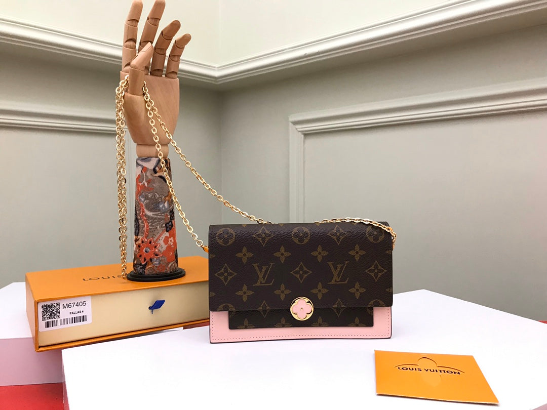 Louis Vuitton Elegant Monogram Canvas Chain Crossbody Bag with Pink Leather Trim