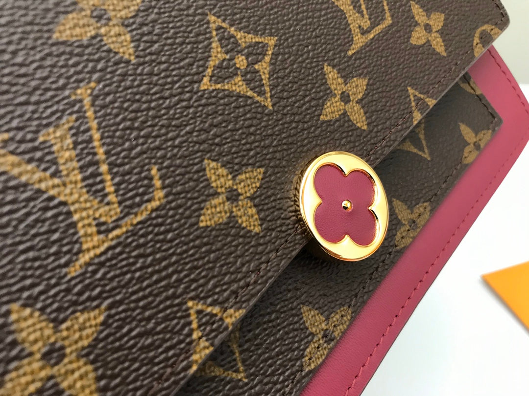 Louis Vuitton Pallas Clutch Monogram Canvas and Pivoine Pink Leather