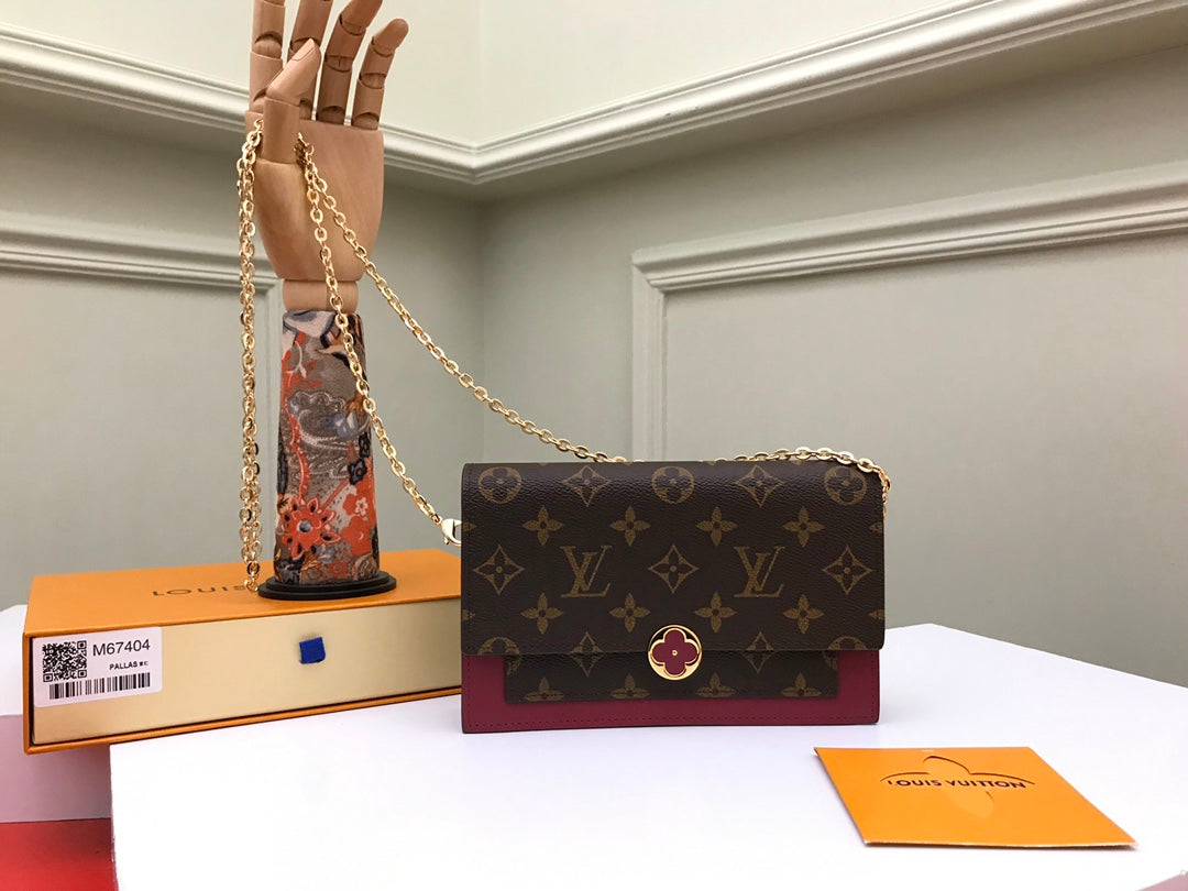Louis Vuitton Pallas Clutch Monogram Canvas and Pivoine Pink Leather