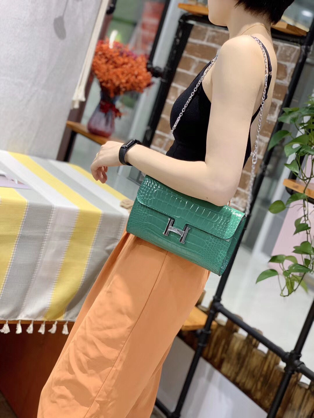 Green Crocodile Embossed Leather Crossbody Bag with Chain Strap
