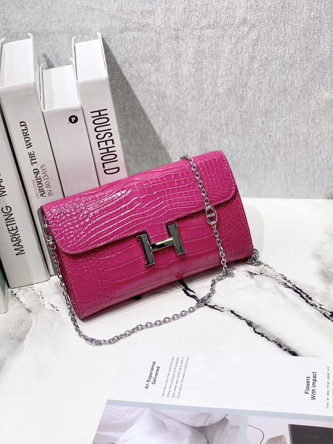 Pink Faux Leather Ostrich Pattern Crossbody Bag - Stylish Clutch with Silver Hardware