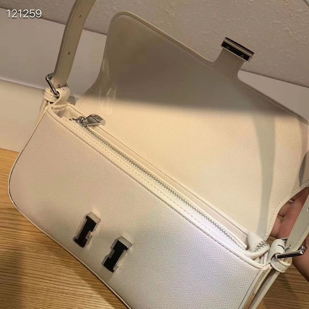 Elegant White Leather H-Logo Shoulder Bag with Silver-Tone Hardware