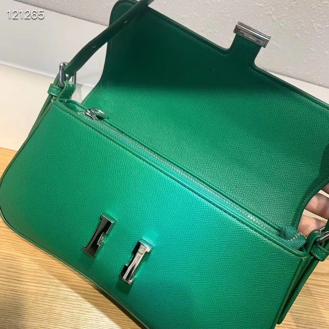 Luxury Green Leather Shoulder Bag with Iconic H Buckle - Elegant Women's Flap Handbag