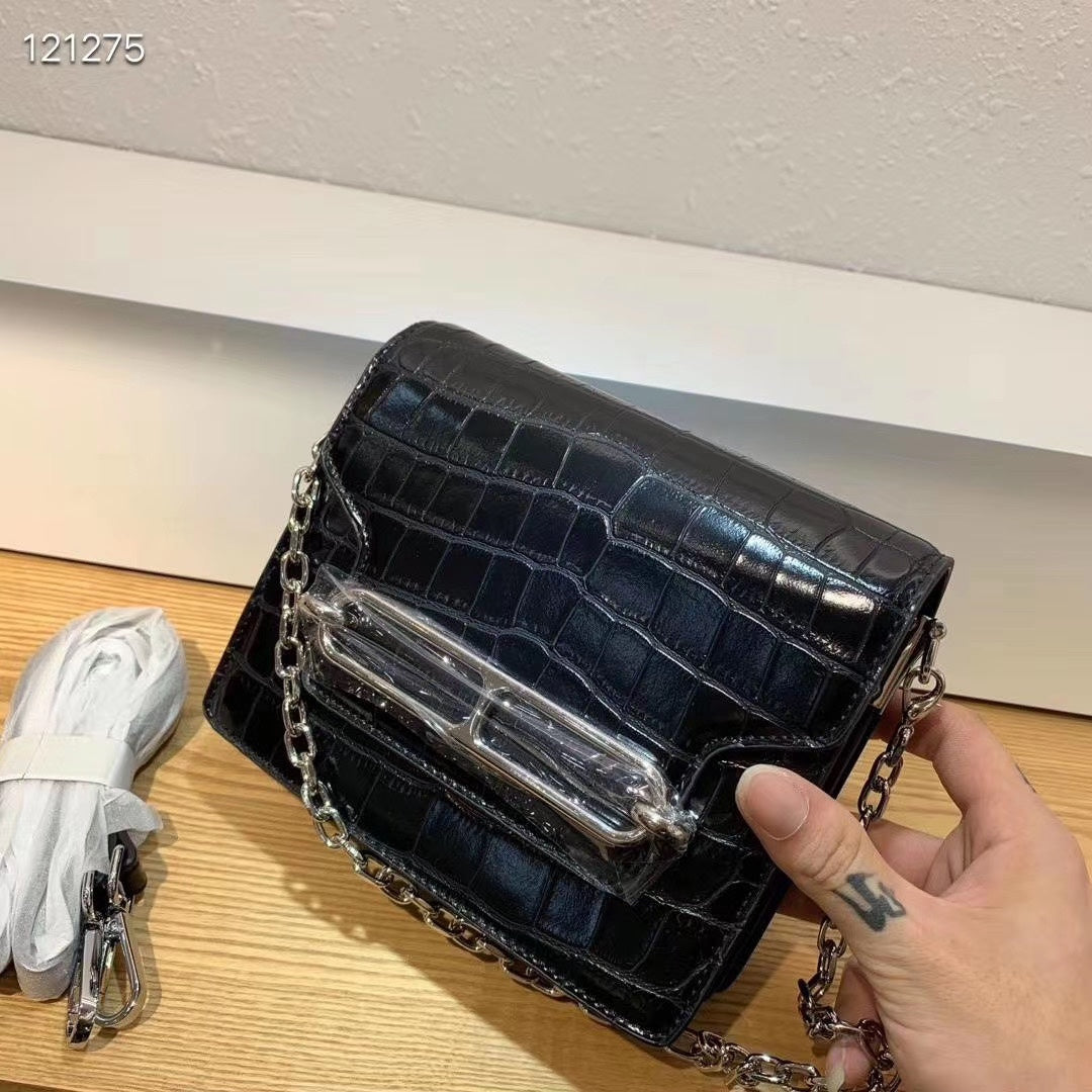 Elegant Black Crocodile-Embossed Leather Shoulder Bag with Silver Chain Strap