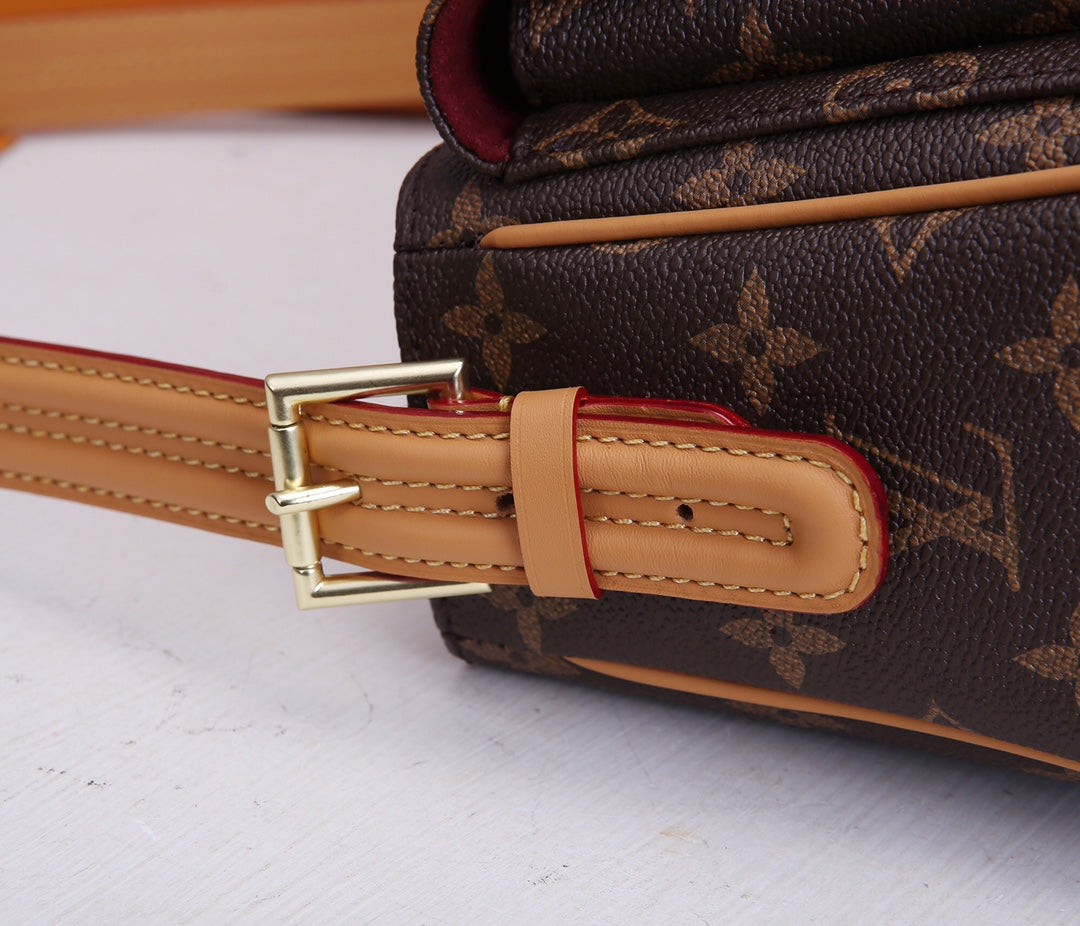 Louis Vuitton Monogram Canvas Favorite MM Shoulder Bag with Chain Strap