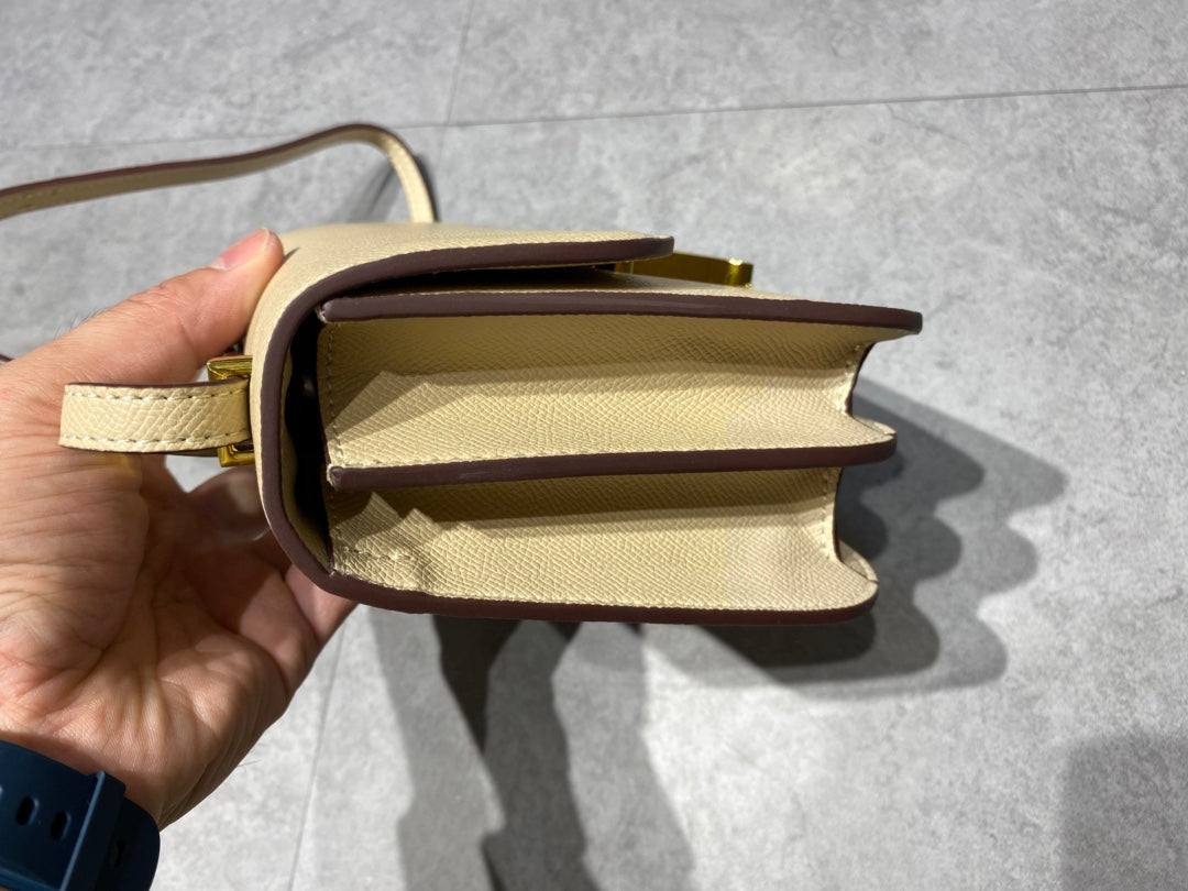 Luxury Cream Leather H-Buckle Shoulder Bag - Elegant Crossbody Handbag for Women