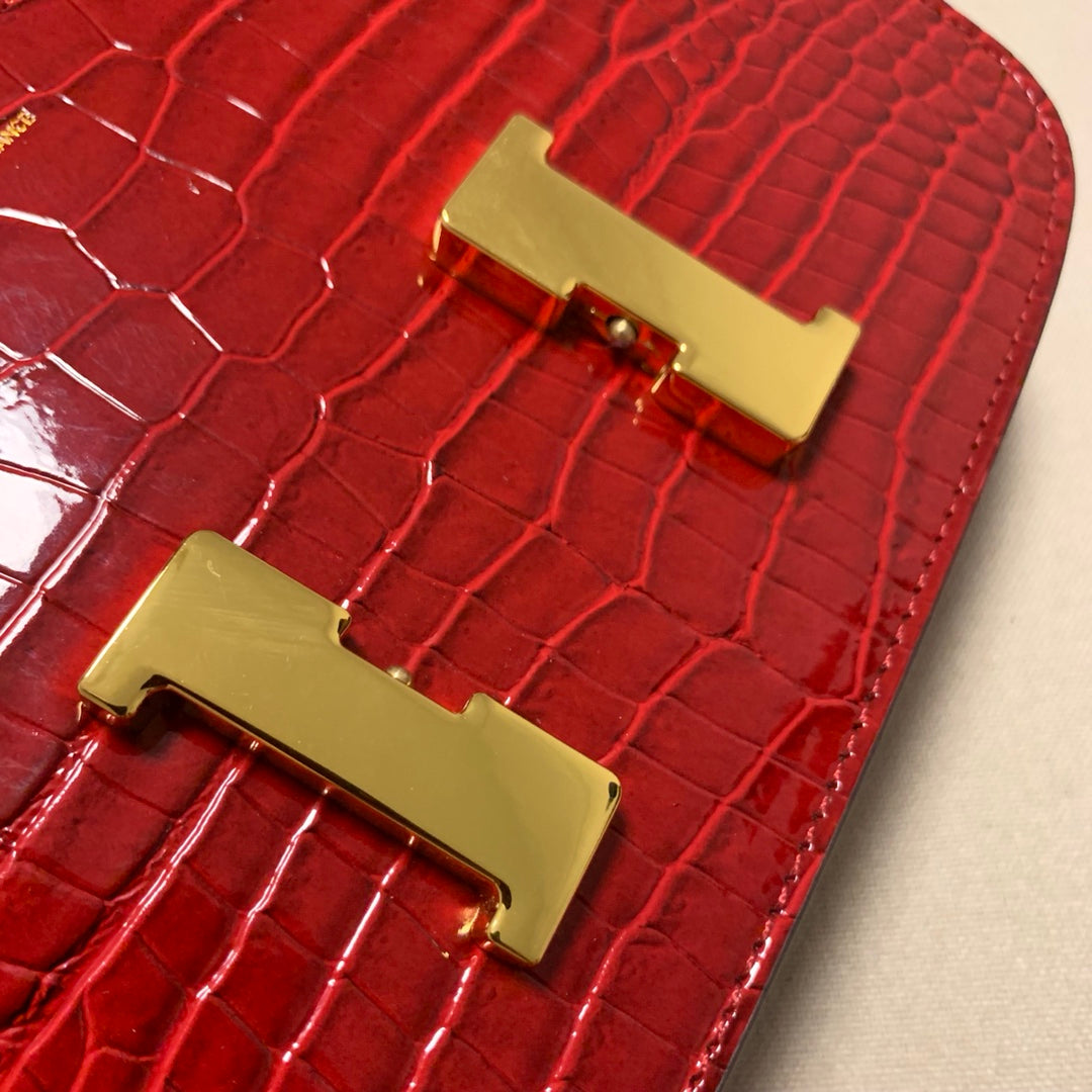 Luxury Red Croc-Embossed Leather H-Buckle Shoulder Bag - Elegant Crossbody Handbag