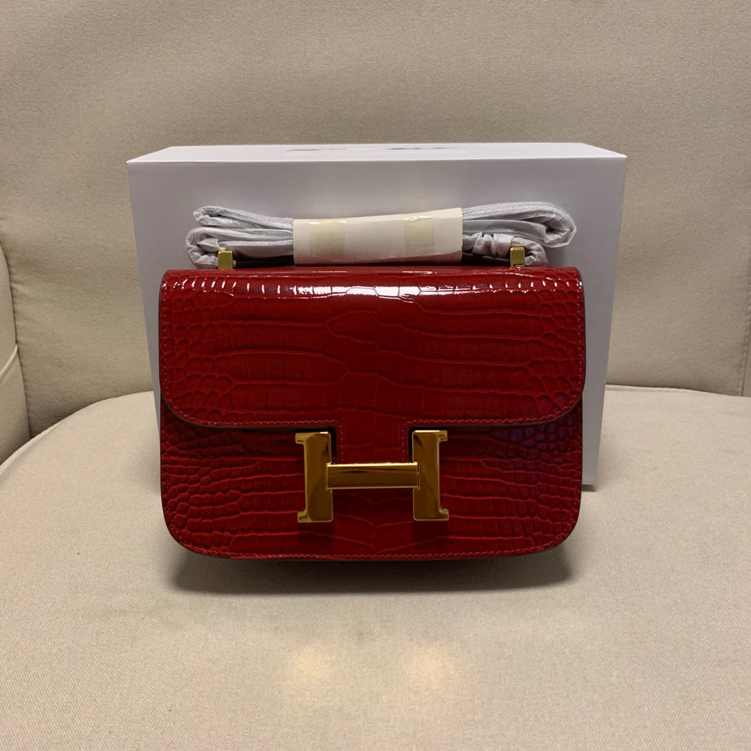 Luxury Red Croc-Embossed Leather H-Buckle Shoulder Bag - Elegant Crossbody Handbag