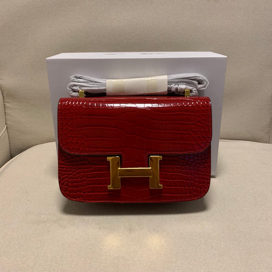 Luxury Red Croc-Embossed Leather H-Buckle Shoulder Bag - Elegant Crossbody Handbag