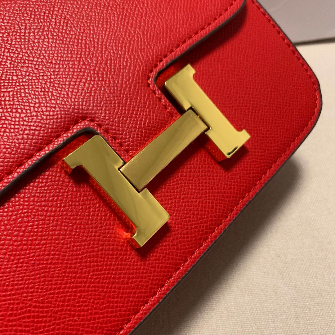 Luxury Red Leather Shoulder Bag with Gold H Clasp - Elegant Women's Crossbody Handbag