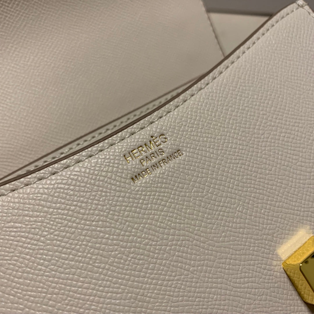 Elegant Cream Shoulder Bag with Gold H Clasp - Luxury Designer Style Crossbody