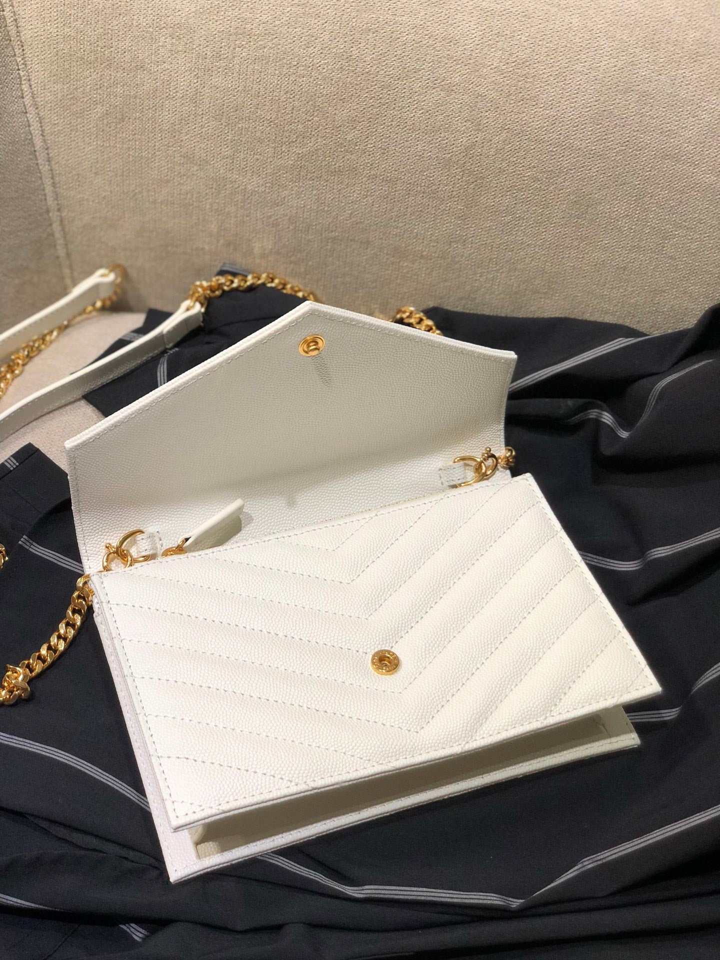Saint Laurent Monogram Matelassé Leather Envelope Chain Wallet - White/Gold