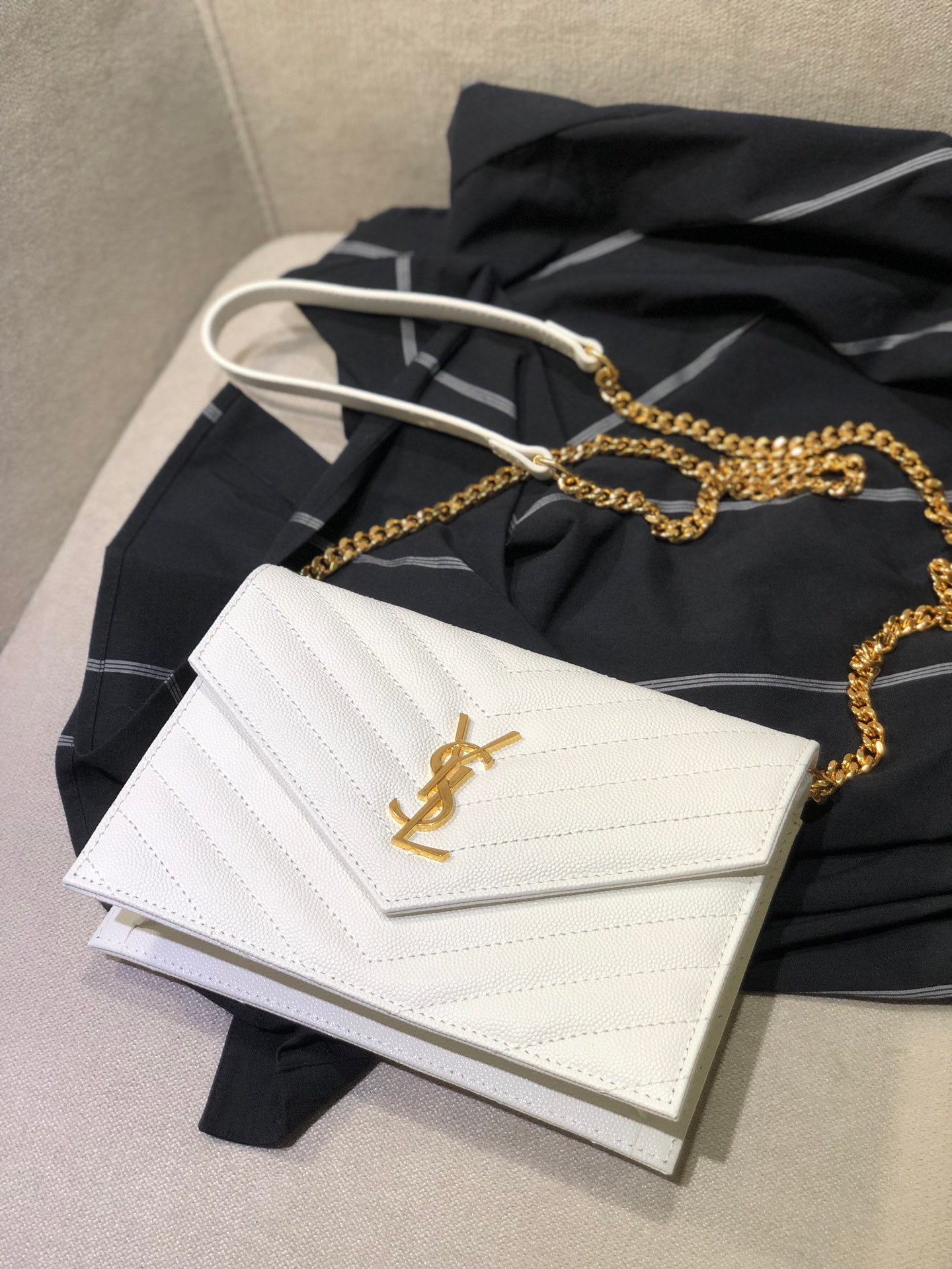 Saint Laurent Monogram Matelassé Leather Envelope Chain Wallet - White/Gold