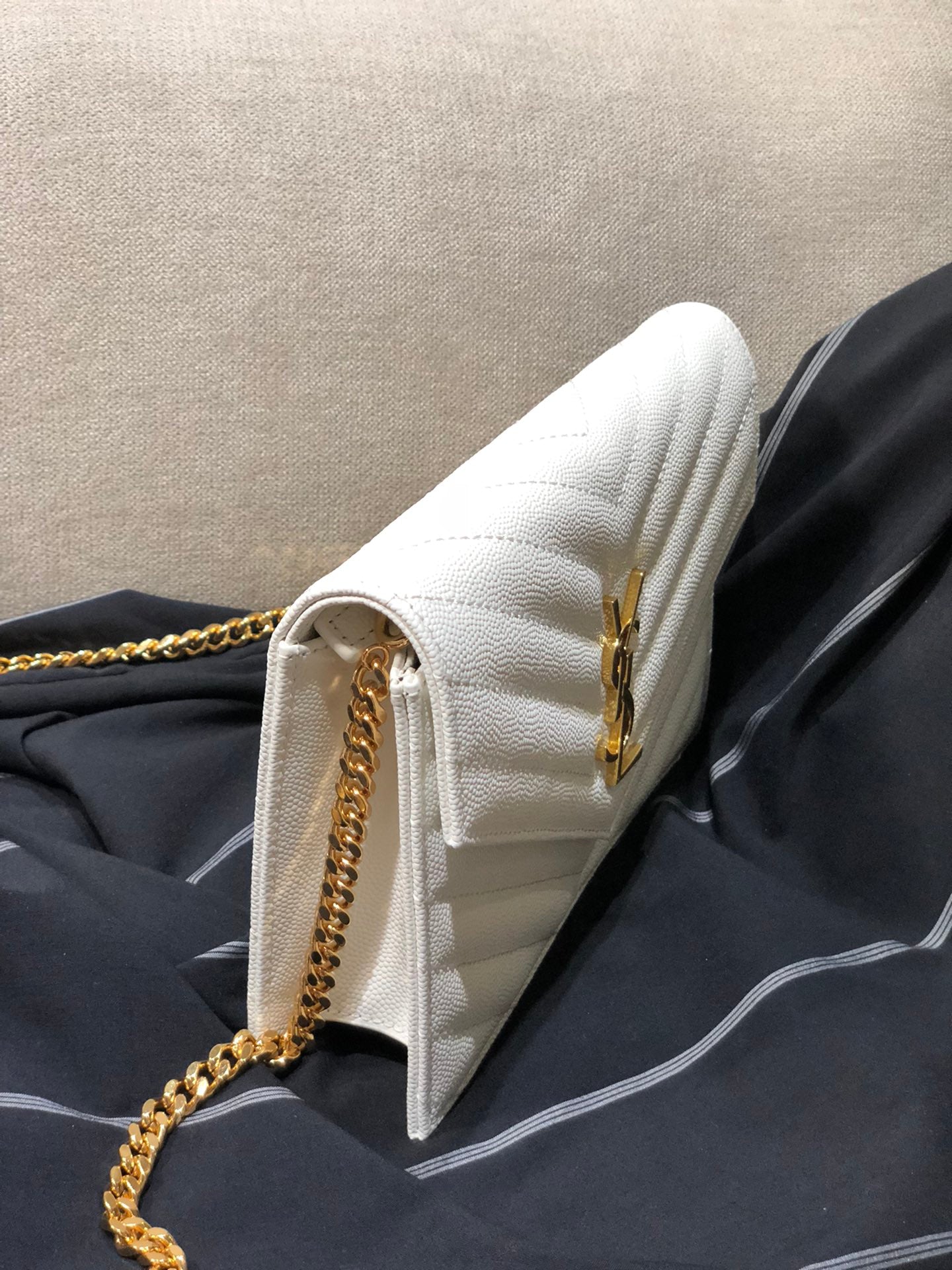 Saint Laurent Monogram Matelassé Leather Envelope Chain Wallet - White/Gold