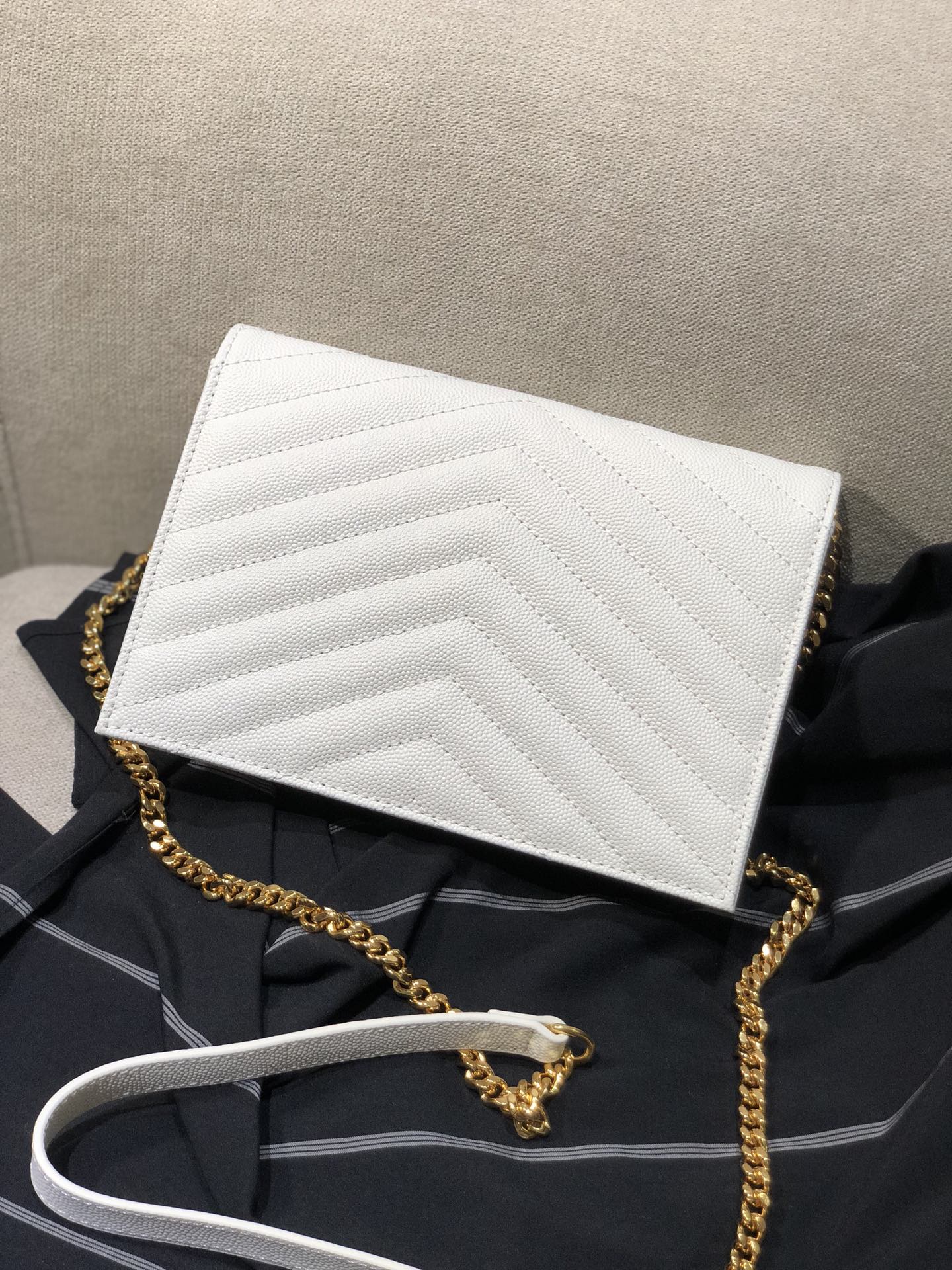 Saint Laurent Monogram Matelassé Leather Envelope Chain Wallet - White/Gold