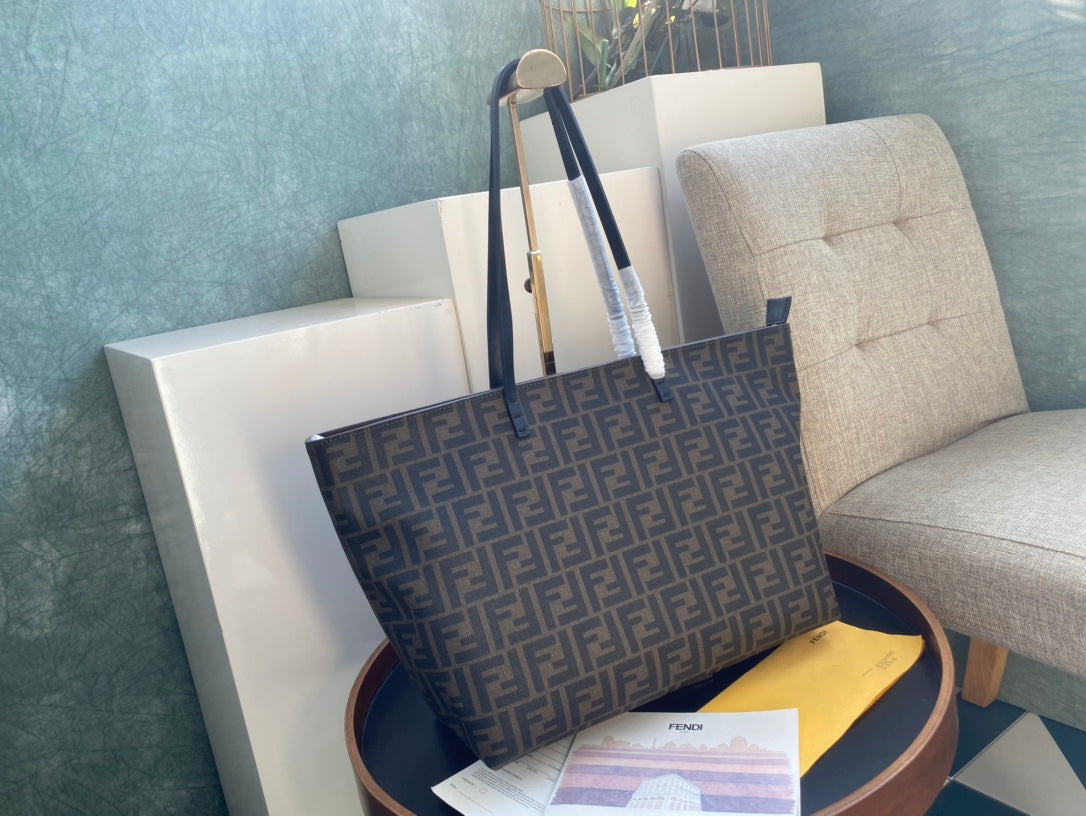 Fendi Zucca Print Canvas Tote Bag - Classic Dark Brown Monogram Handbag