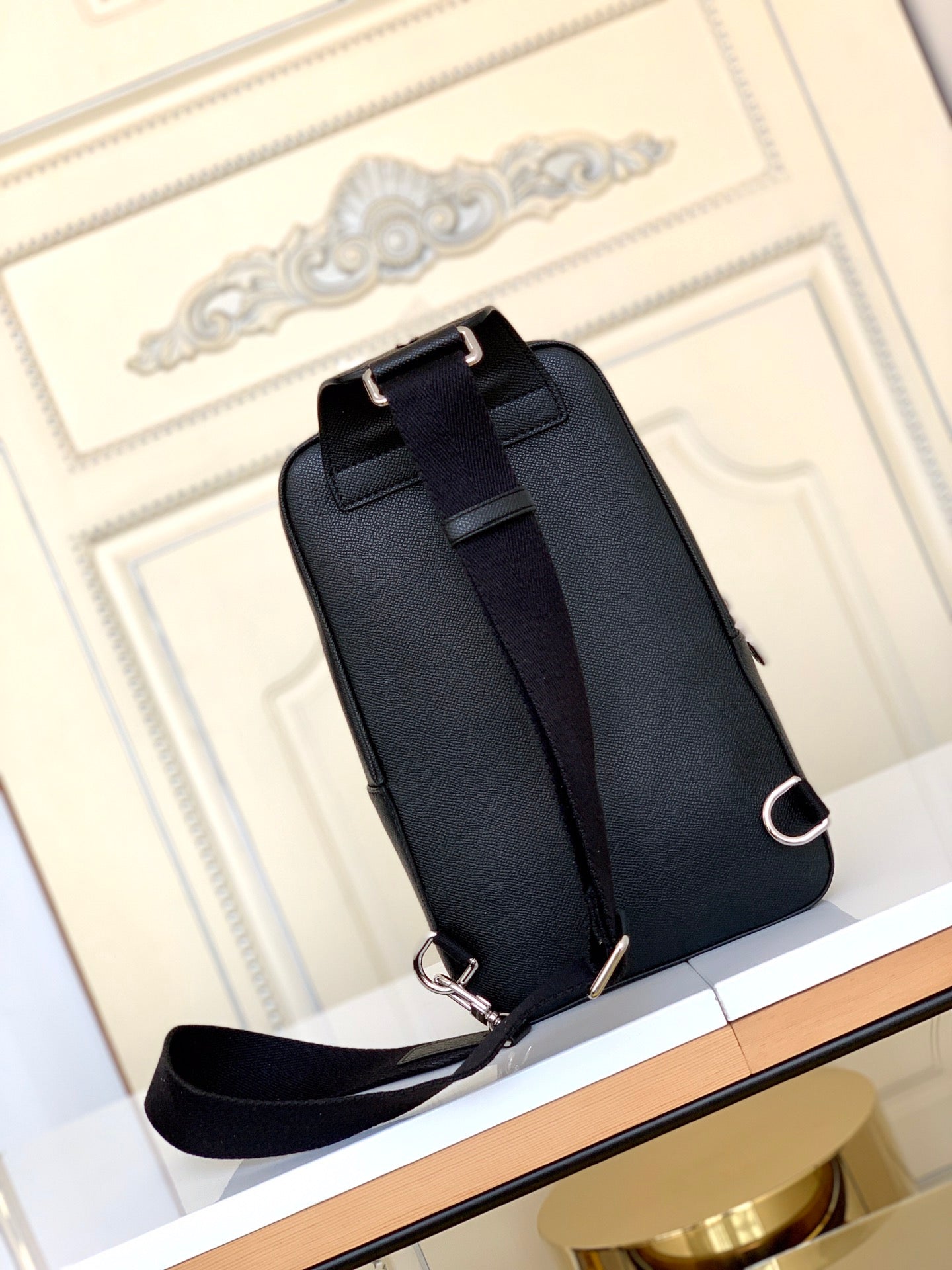 Louis Vuitton Avenue Sling Bag Black Taiga Leather Crossbody