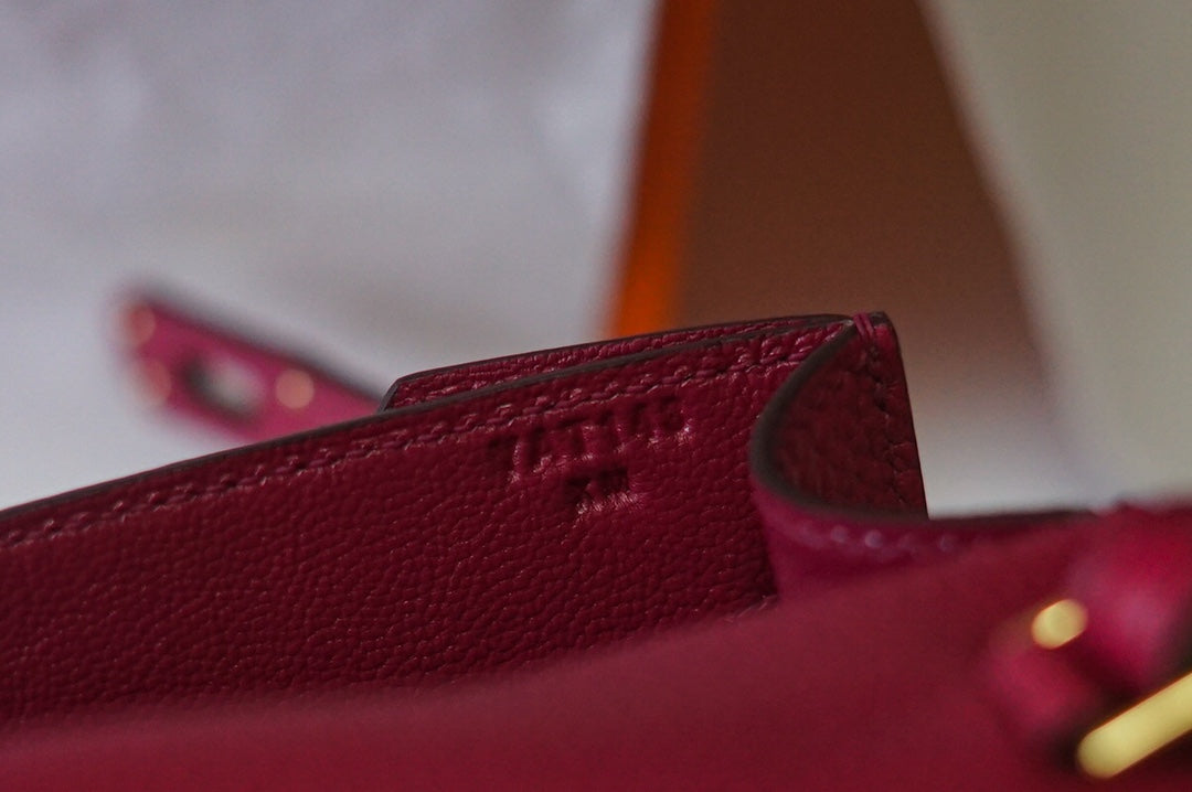 Hermès Kelly Depeche 25 Pouch Epsom Leather Pink with Gold Hardware