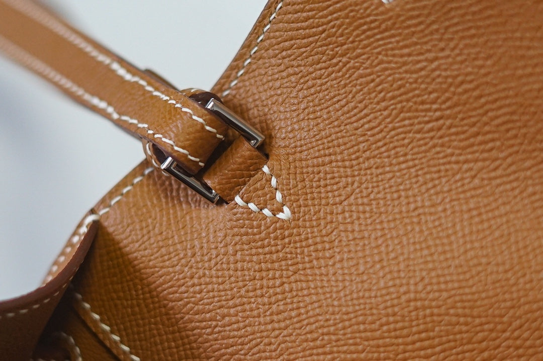 Hermès Kelly Classic Wallet in Gold Epsom Leather with Palladium Hardware