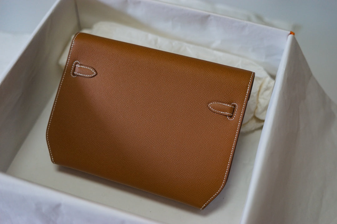 Hermès Kelly Classic Wallet in Gold Epsom Leather with Palladium Hardware