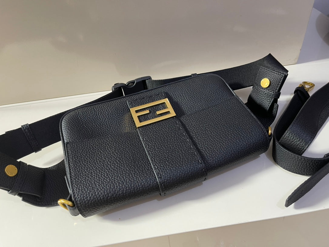 Fendi Black Leather Baguette Shoulder Bag with Gold Hardware