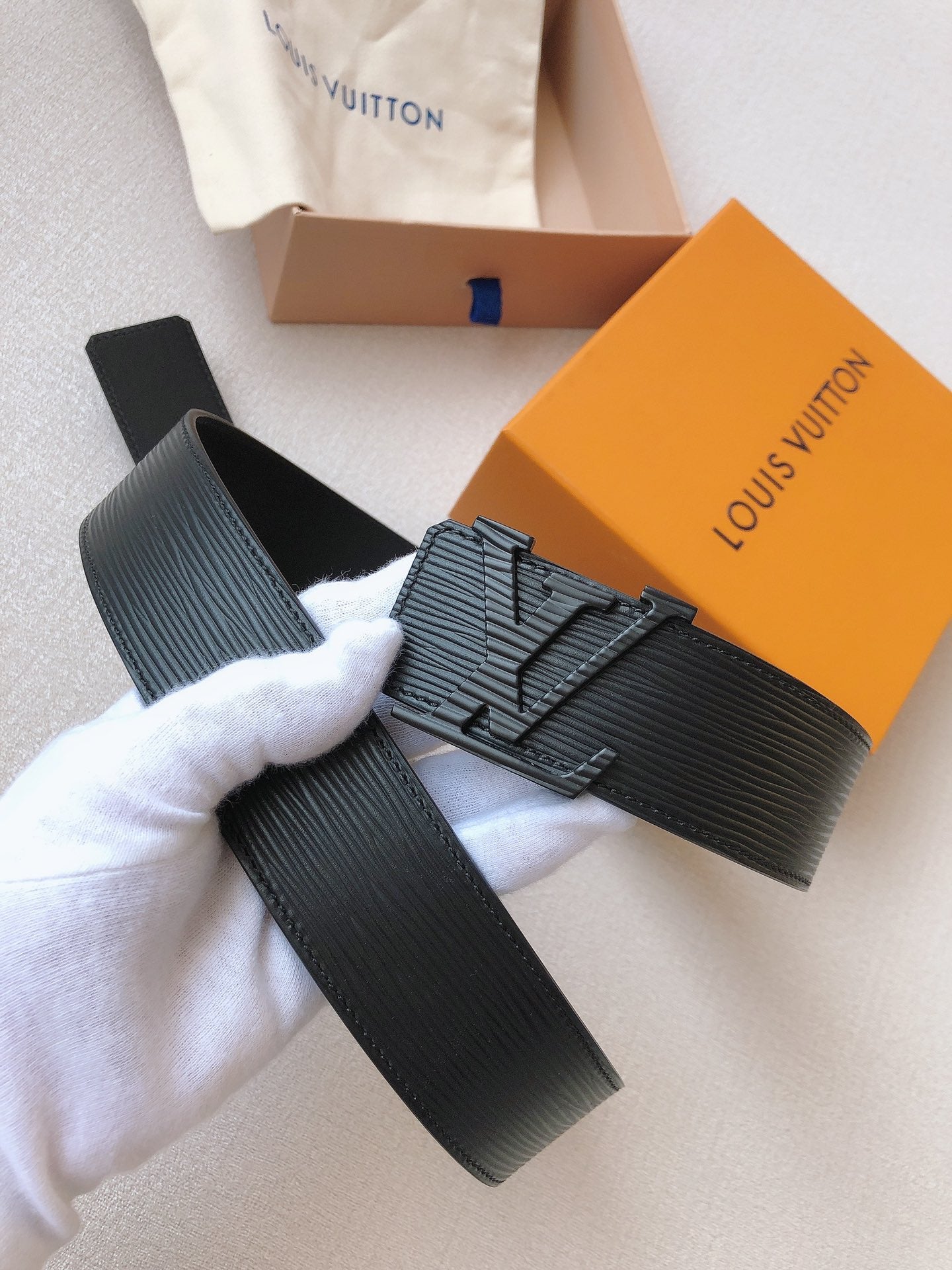 Louis Vuitton LV Initial 40mm Belt, Black Epi Leather with Textured Matte LV Buckle