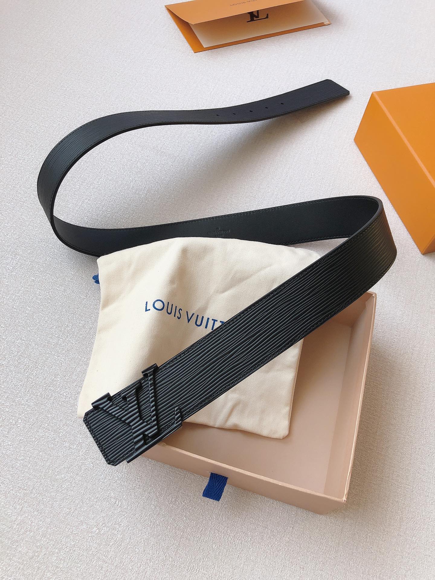 Louis Vuitton LV Initial 40mm Belt, Black Epi Leather with Textured Matte LV Buckle