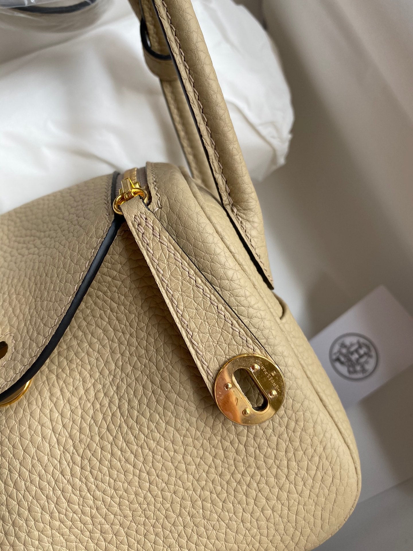 Mini Lindy Style Leather Handbag - Beige Luxury Crossbody Shoulder Bag
