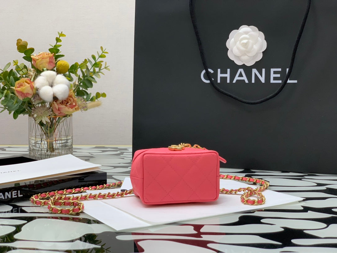 Chanel Small Vanity with Handle Pink Caviar Leather Gold-Tone Hardware