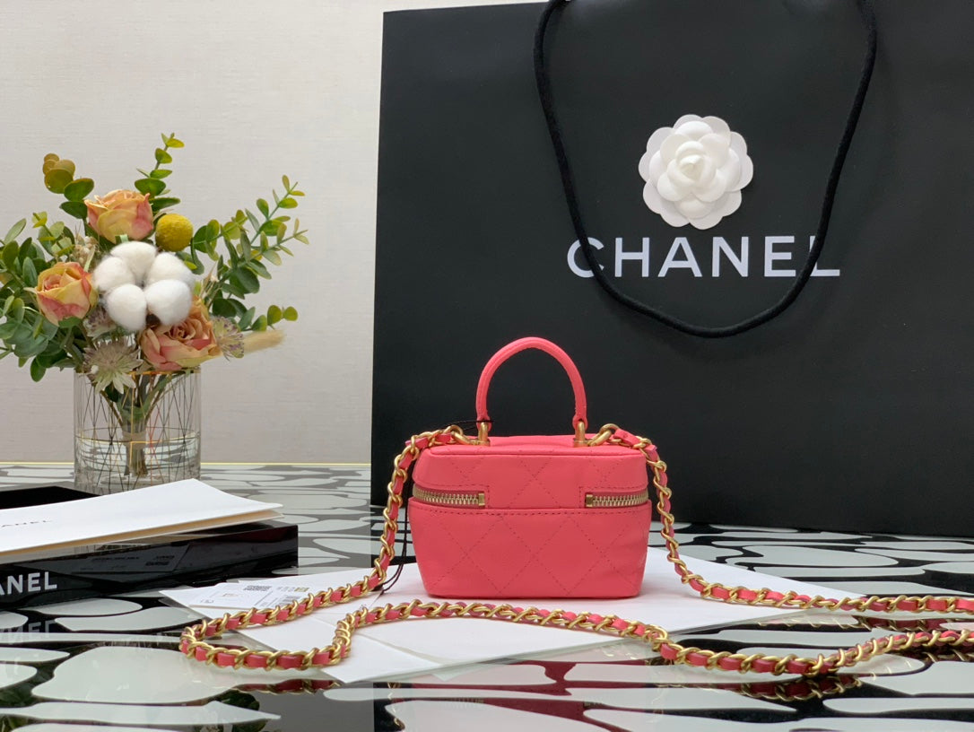 Chanel Small Vanity with Handle Pink Caviar Leather Gold-Tone Hardware