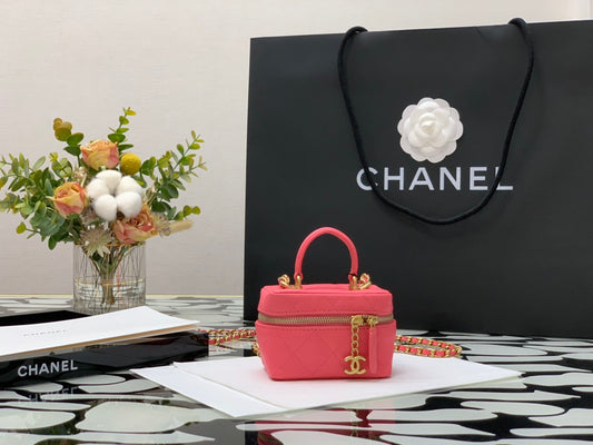 Chanel Small Vanity with Handle Pink Caviar Leather Gold-Tone Hardware
