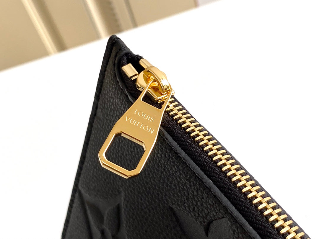 Louis Vuitton Neverfull MM Monogram Empreinte Leather Tote Bag - Noir