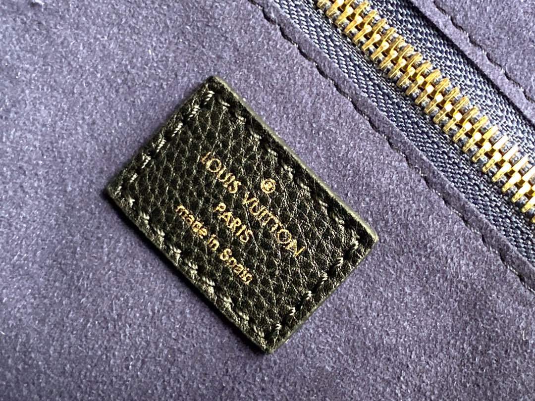 Louis Vuitton Neverfull MM Monogram Empreinte Leather Tote Bag - Noir