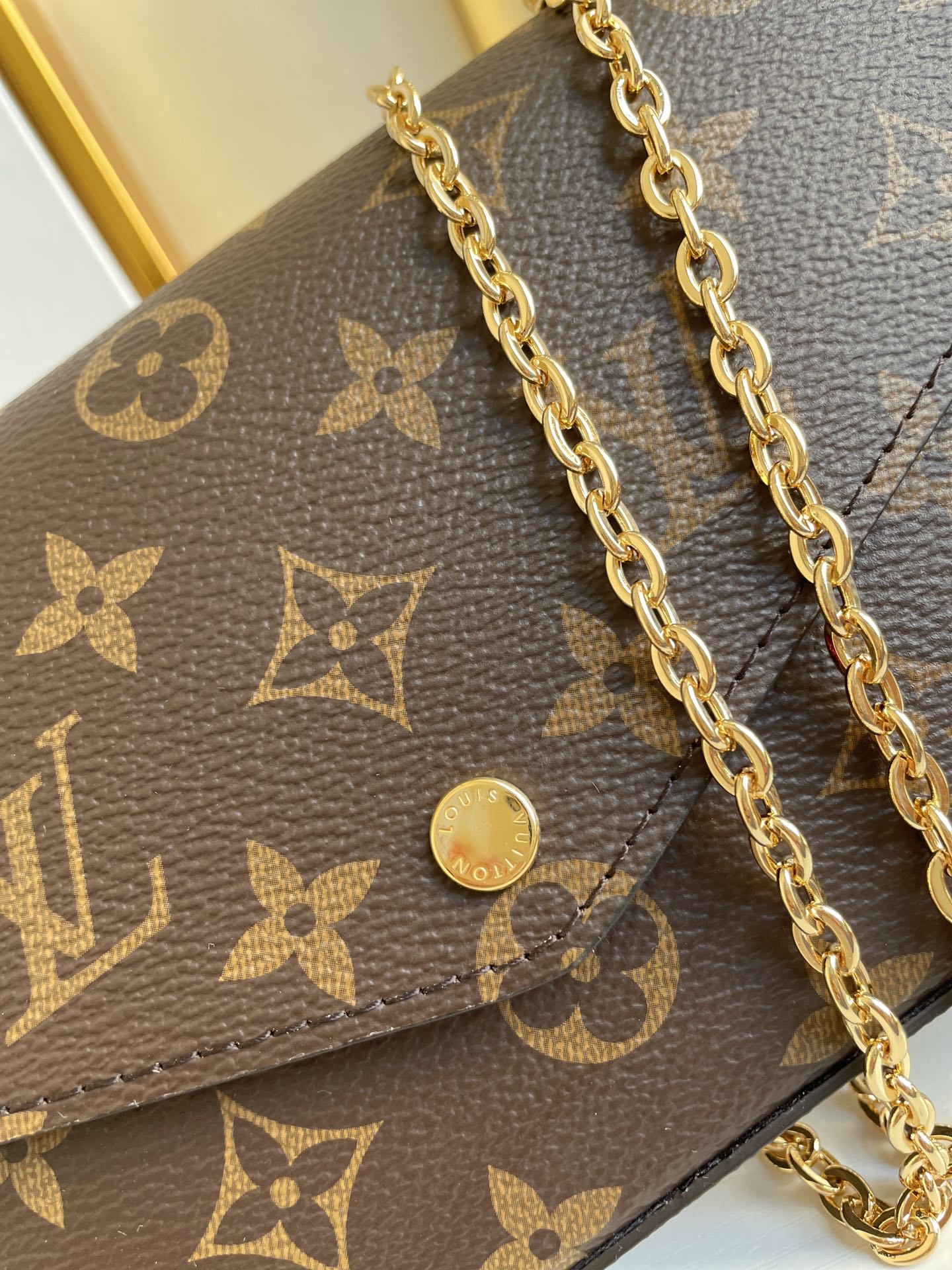Elegant Monogram Canvas Chain Crossbody Bag for Women