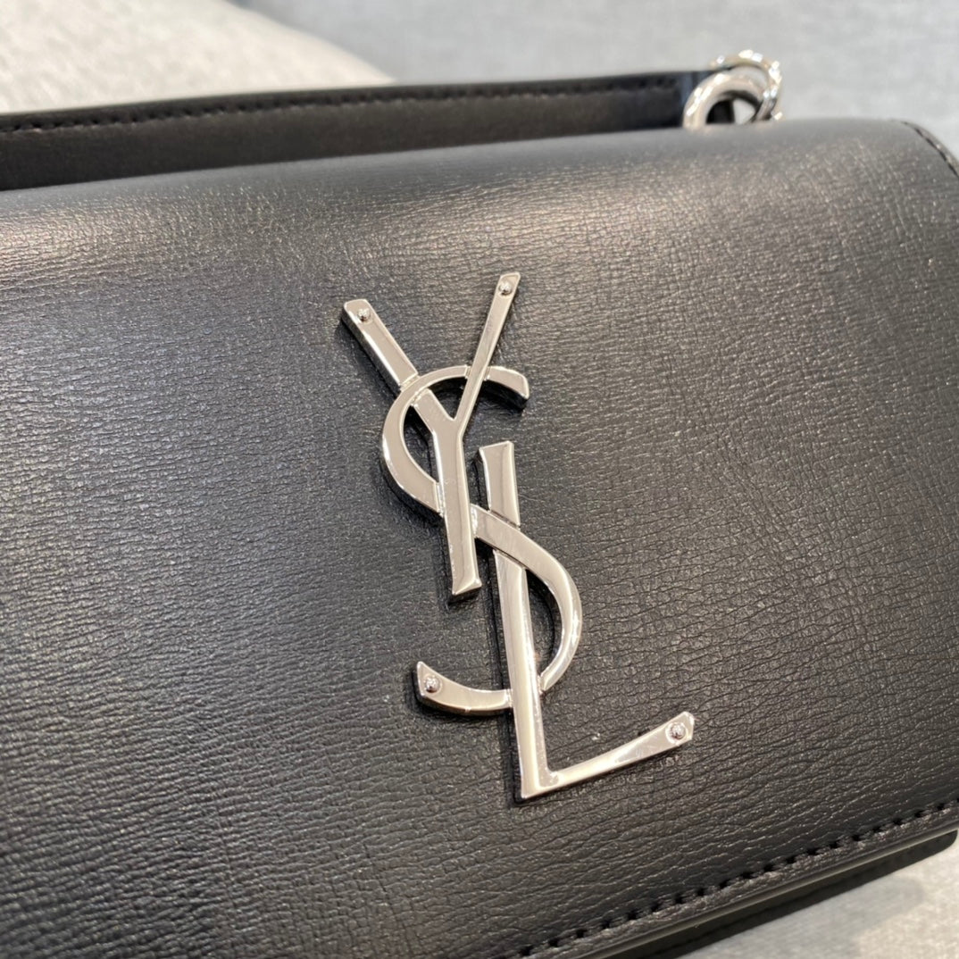 Saint Laurent Sunset Medium Shoulder Bag in Black Leather with Silver Hardware