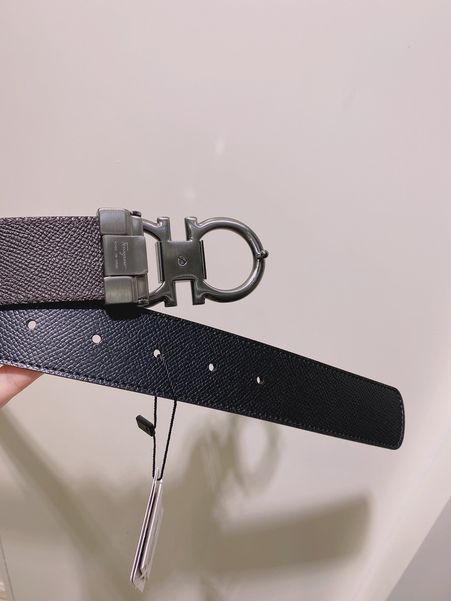 Salvatore Ferragamo Men's Gancini Buckle Reversible Leather Belt - Black/Silver