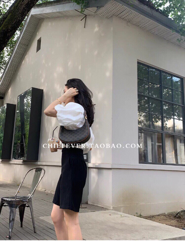 Women's Chic Puff Sleeve Blouse with Contrast Collar & High-Waist Black Shorts Set