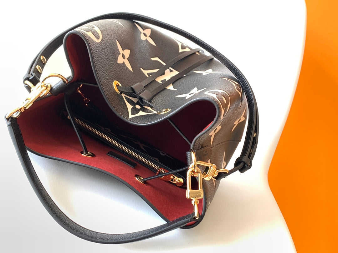 Louis Vuitton NéoNoé MM Monogram Empreinte Leather Handbag - Noir/Beige