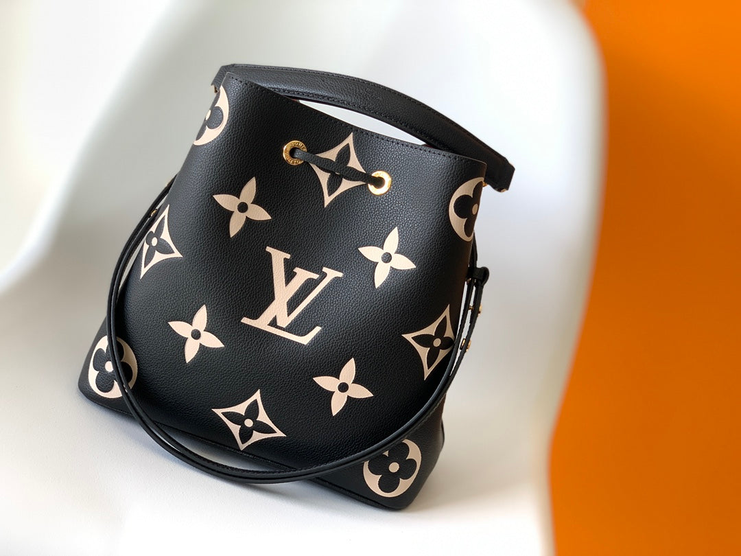 Louis Vuitton NéoNoé MM Monogram Empreinte Leather Handbag - Noir/Beige