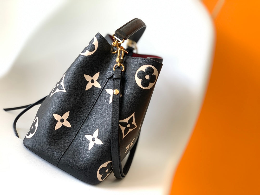 Louis Vuitton NéoNoé MM Monogram Empreinte Leather Handbag - Noir/Beige