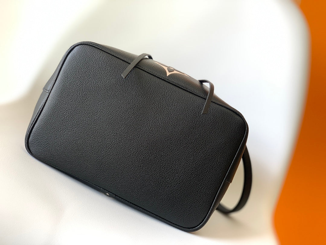 Louis Vuitton NéoNoé MM Monogram Empreinte Leather Handbag - Noir/Beige