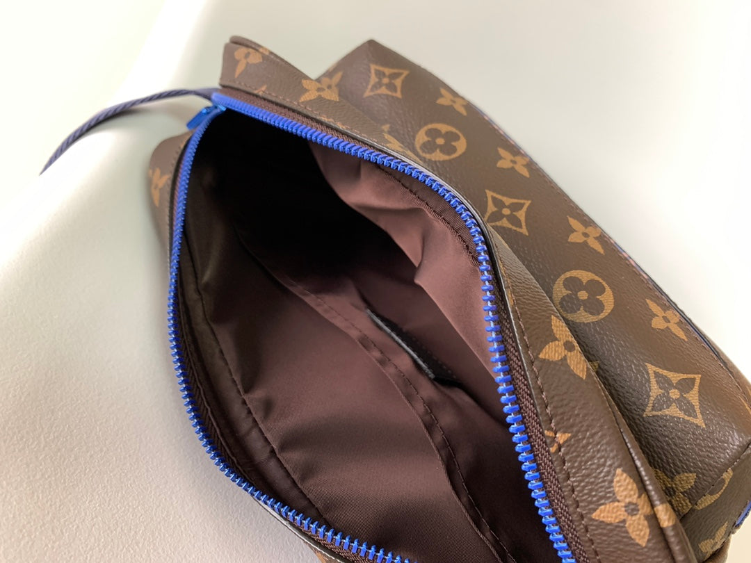 Louis Vuitton Monogram Outdoor Messenger Bag - Brown/Blue/Red