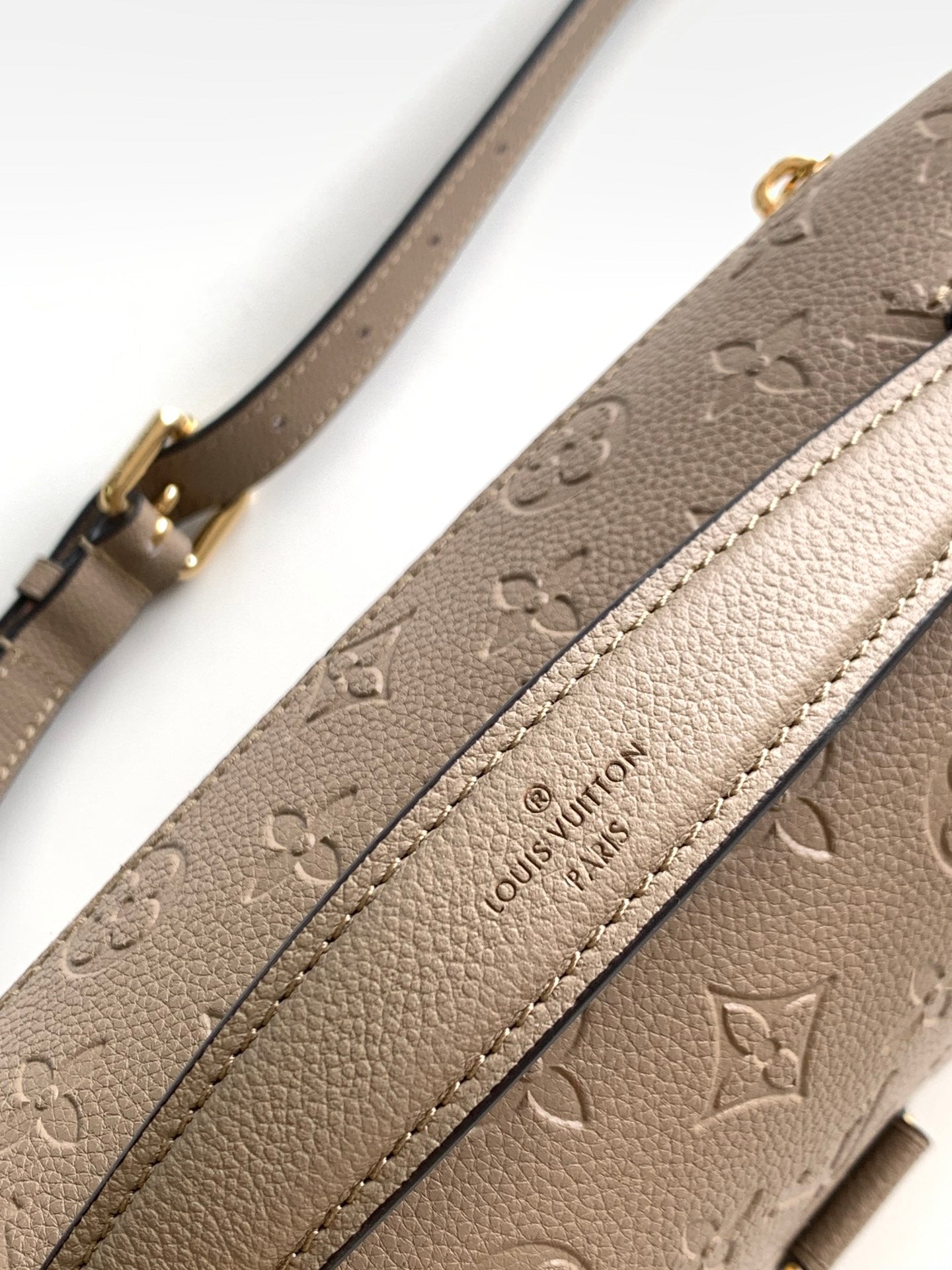Louis Vuitton Monogram Empreinte Pochette Métis - Tourterelle