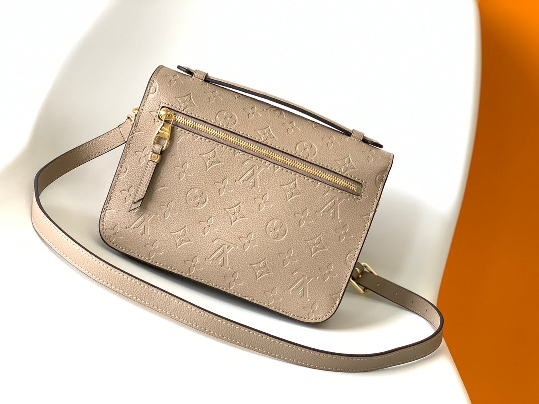 Louis Vuitton Monogram Empreinte Pochette Métis - Tourterelle